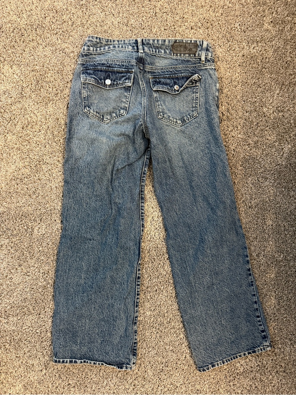 PacSun Women's Straight-Leg Jeans in Light Blue Wash